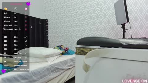 Snapshot of colombia_mommy_ chatting on March 2025 12:30:02 PM GRETCHEN online show from March 2025 12:30:02 PM