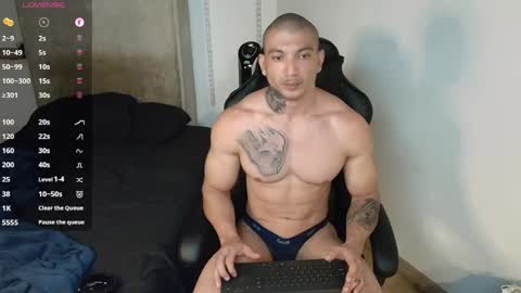 Snapshot of colombianmuscle8 chatting on May 2026 04:15:02 PM colombianmuscle8 online show from May 2026 04:15:02 PM