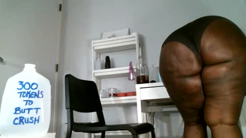 Snapshot of colorfullydark chatting on January 2025 01:34:01 PM Noni online show from January 2025 01:34:01 PM