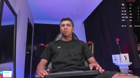 colstorw_ online show from September 2025 10:29:01 AM