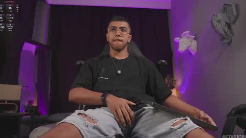 colstorw_ online show from January 2026 09:58:01 AM