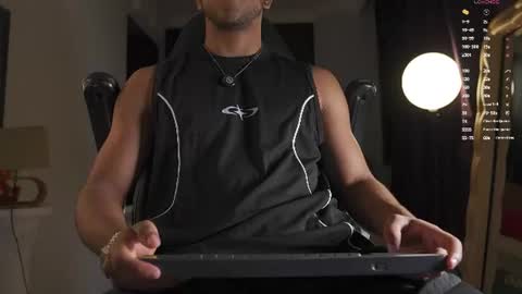 colstorw_ online show from July 2026 09:58:02 AM