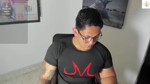 coltonmassif_ online show from November 2025 01:59:01 AM