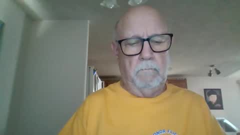 Snapshot of comeonmymouth chatting on January 2025 09:17:01 PM comeonmymouth online show from January 2025 09:17:01 PM