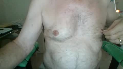 Snapshot of comeonmymouth chatting on October 2025 02:25:02 PM comeonmymouth online show from October 2025 02:25:02 PM