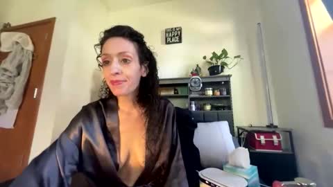 cometomamat online show from May 2026 06:57:01 PM