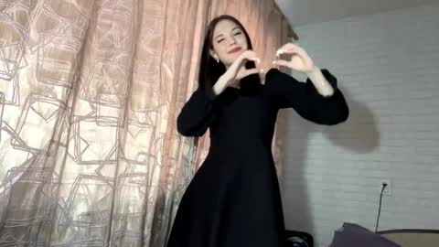 Snapshot of conchitaderricott chatting on October 2025 01:20:01 PM Bella online show from October 2025 01:20:01 PM