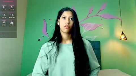 C O N N I E online show from November 2025 07:34:01 PM