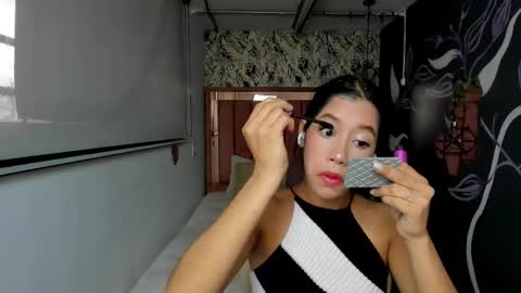 C O N N I E online show from February 2026 07:10:01 PM