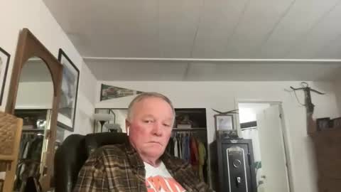 cookoosnest online show from October 2025 03:20:02 AM