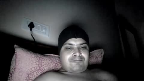 Snapshot of cool_breeze09 chatting on February 2025 09:57:01 PM Cool Breeze09 online show from February 2025 09:57:01 PM