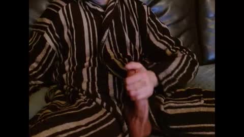 Snapshot of coolbreeze420842217 chatting on December 2025 06:35:02 PM coolbreeze420 online show from December 2025 06:35:02 PM