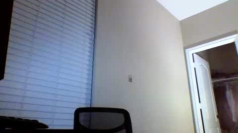 Snapshot of cooldude122222 chatting on December 2024 06:22:02 AM cooldude122222 online show from December 2024 06:22:02 AM