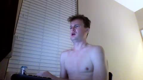 Snapshot of cooldude122222 chatting on December 2024 06:31:01 AM cooldude122222 online show from December 2024 06:31:01 AM