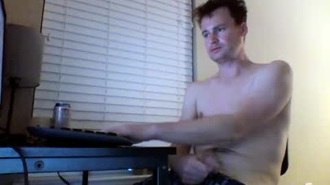 Snapshot of cooldude122222 chatting on December 2024 01:47:01 AM cooldude122222 online show from December 2024 01:47:01 AM