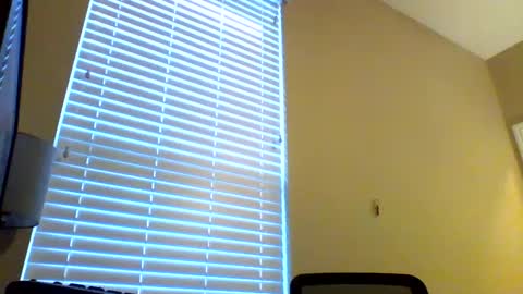 Snapshot of cooldude122222 chatting on January 2025 03:07:01 PM cooldude122222 online show from January 2025 03:07:01 PM