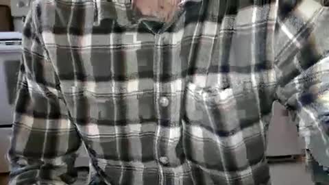 Snapshot of cooldude5432 chatting on January 2025 09:31:02 PM Cool Dude online show from January 2025 09:31:02 PM