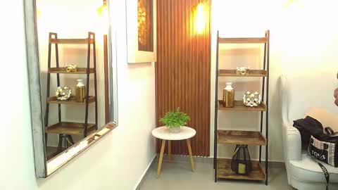 Coral online show from November 2025 11:01:02 AM