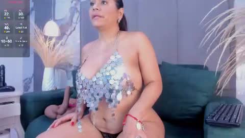 Snapshot of coral_rousee chatting on July 2026 01:07:01 PM coral_rousee online show from July 2026 01:07:01 PM