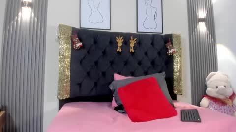 Coralie Bronson online show from December 2025 10:05:02 PM