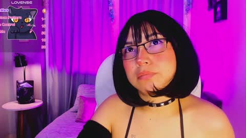 Coral Stefani online show from January 2025 03:51:01 AM