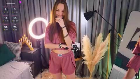 Lia online show from November 2025 03:25:02 PM