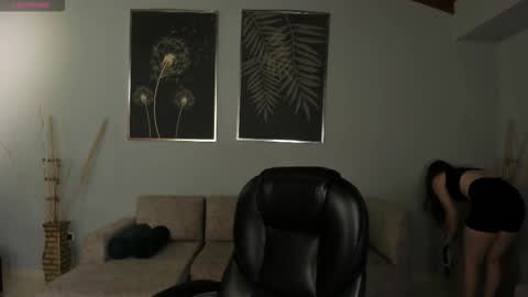 Snapshot of corinnerusso chatting on November 2025 05:40:02 AM Corinne Russo online show from November 2025 05:40:02 AM