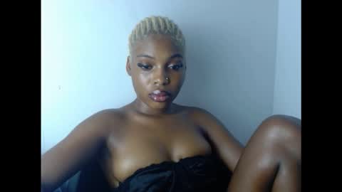 Snapshot of cornxcunt chatting on October 2025 02:57:02 AM cornxcunt online show from October 2025 02:57:02 AM