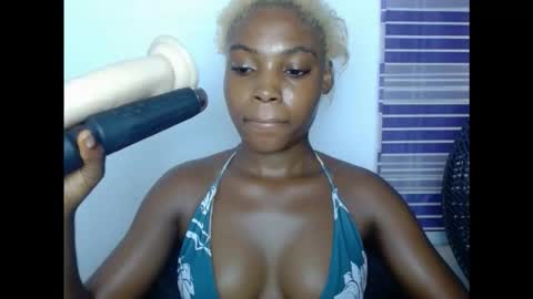 Snapshot of cornxcunt chatting on November 2025 01:55:02 PM cornxcunt online show from November 2025 01:55:02 PM