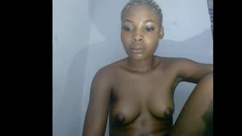 Snapshot of cornxcunt chatting on December 2025 12:05:01 AM cornxcunt online show from December 2025 12:05:01 AM