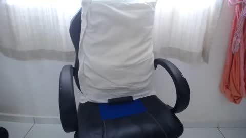 corolaxxl online show from October 2025 05:41:02 PM