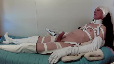 Snapshot of corsetnboots chatting on February 2026 06:04:01 PM corsetnboots online show from February 2026 06:04:01 PM