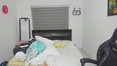 Ethan  online show from October 2025 12:07:02 AM