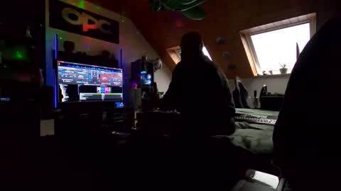 CosmicDreamer690 online show from October 2025 10:04:01 AM