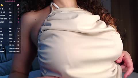 Snapshot of cosmos_baby chatting on January 2025 01:35:01 PM Luna online show from January 2025 01:35:01 PM