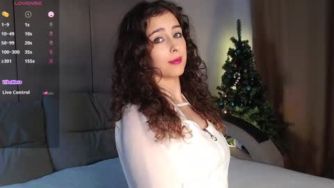 Snapshot of cosmos_baby chatting on January 2025 12:40:01 PM Luna online show from January 2025 12:40:01 PM