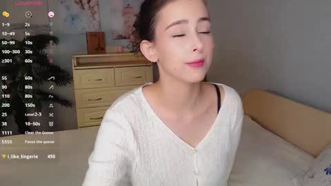 Snapshot of cosmos_baby chatting on September 2025 01:23:02 PM Luna online show from September 2025 01:23:02 PM