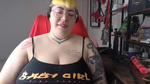 Snapshot of cosplaybruja305 chatting on February 2026 06:02:02 AM Miss Mei online show from February 2026 06:02:02 AM