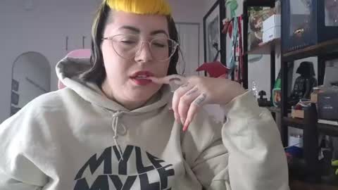 Snapshot of cosplaybruja305 chatting on July 2026 02:53:02 AM Miss Mei online show from July 2026 02:53:02 AM