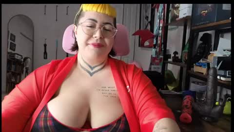 Snapshot of cosplaybruja305 chatting on July 2026 12:29:02 AM Miss Mei online show from July 2026 12:29:02 AM