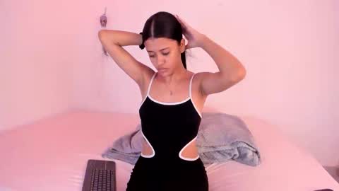 Snapshot of couple777sexy chatting on November 2025 07:27:02 PM Andri online show from November 2025 07:27:02 PM