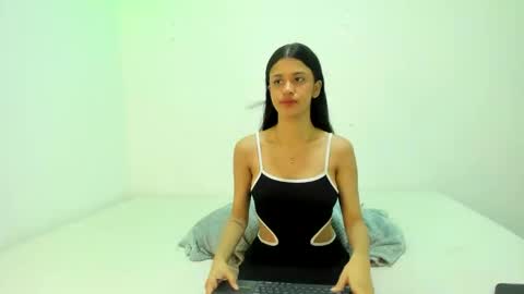 Snapshot of couple777sexy chatting on November 2025 06:51:02 PM Andri online show from November 2025 06:51:02 PM