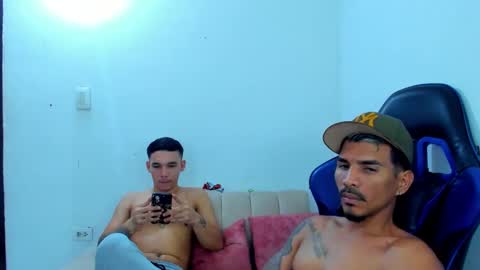 aron y stivens online show from September 2025 02:44:01 AM