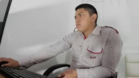 Nikol y  tomy online show from January 2025 10:09:01 PM