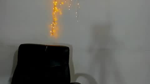 Nikol y  tomy online show from February 2025 12:09:01 AM