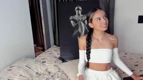 couple_funnyy online show from May 2026 11:45:02 PM