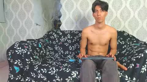 Snapshot of couple_hot_2025 chatting on November 2025 01:40:01 AM Ricardo Isabella online show from November 2025 01:40:01 AM