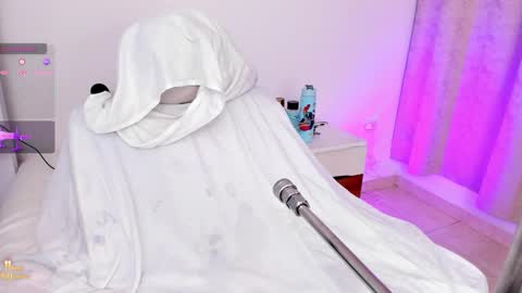 Maria  online show from November 2025 01:24:03 PM