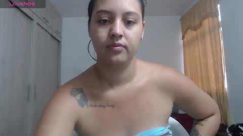  ALEJANDRO Y EMILY  online show from September 2025 12:54:01 PM