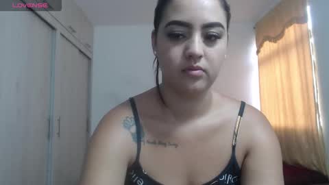  ALEJANDRO Y EMILY  online show from October 2025 01:43:02 PM
